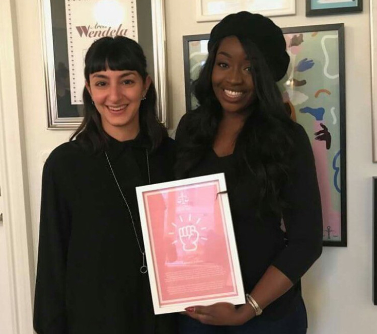 Lovette Jallow receiving the Rättvisepriset (Justice Prize) in 2017 for her work against racism and discrimination in Sweden's beauty industry.