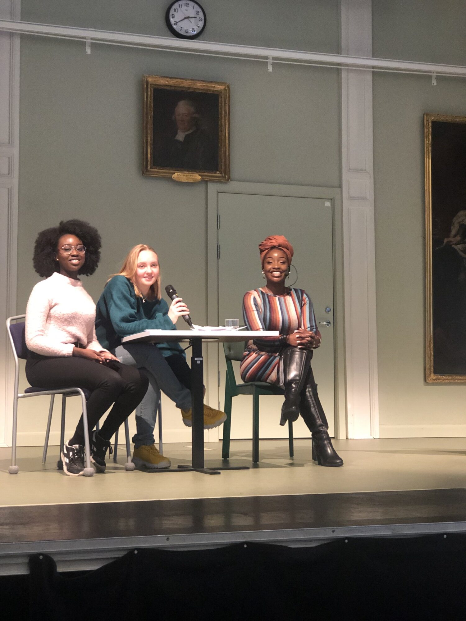 Lovette Giving a Lecture at a Swedish High School