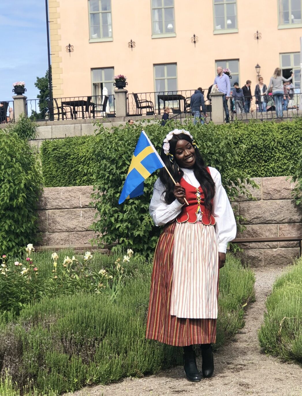 Woman in traditional swedish Skedevi clothing
